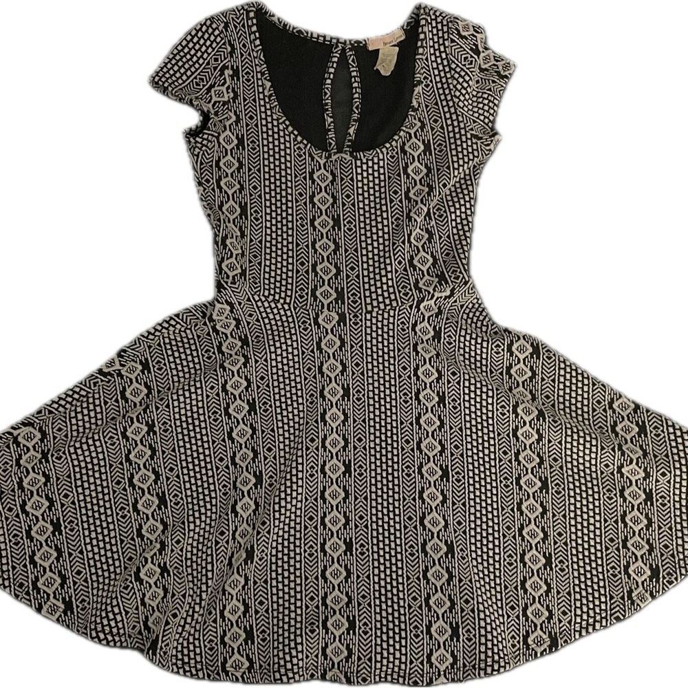 Banana Lemon geometric short sleeve mini dress